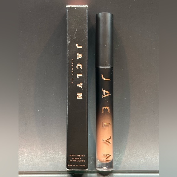 Jaclyn Cosmetics - Liquid Lipstick EMPOWERED - Picture 5 of 6